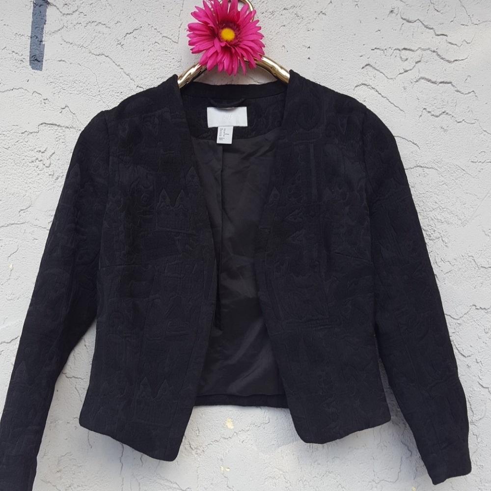 H& M black blazer
